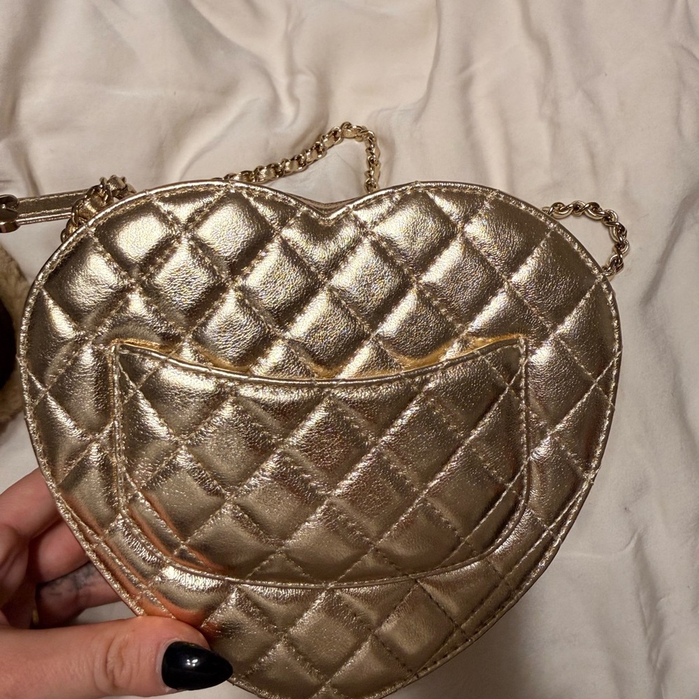 CHANEL Metallic Gold Heart Crossbody Bag - Picture 2 of 5